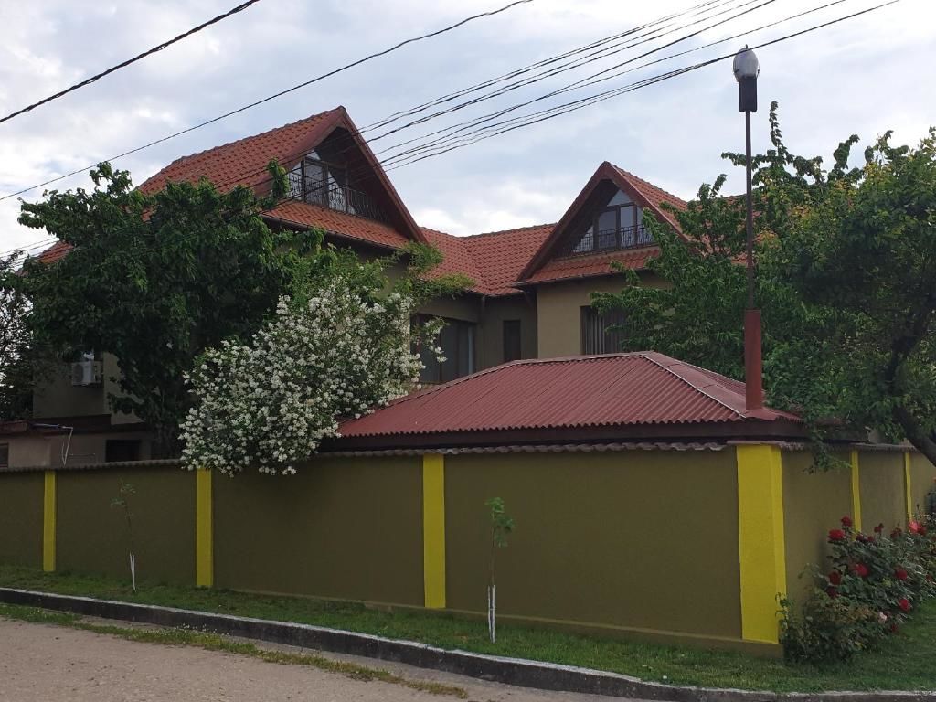 Гостевой дом Vila Mugur Доуэ-Май